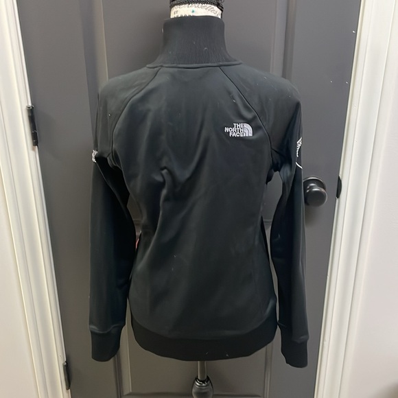 The North Face women’s size med jacket
148 - Picture 2 of 4